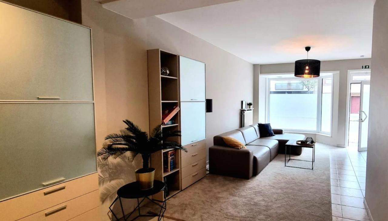Familie Appartement Hartje Knokke Met Optie Parking Esterno foto
