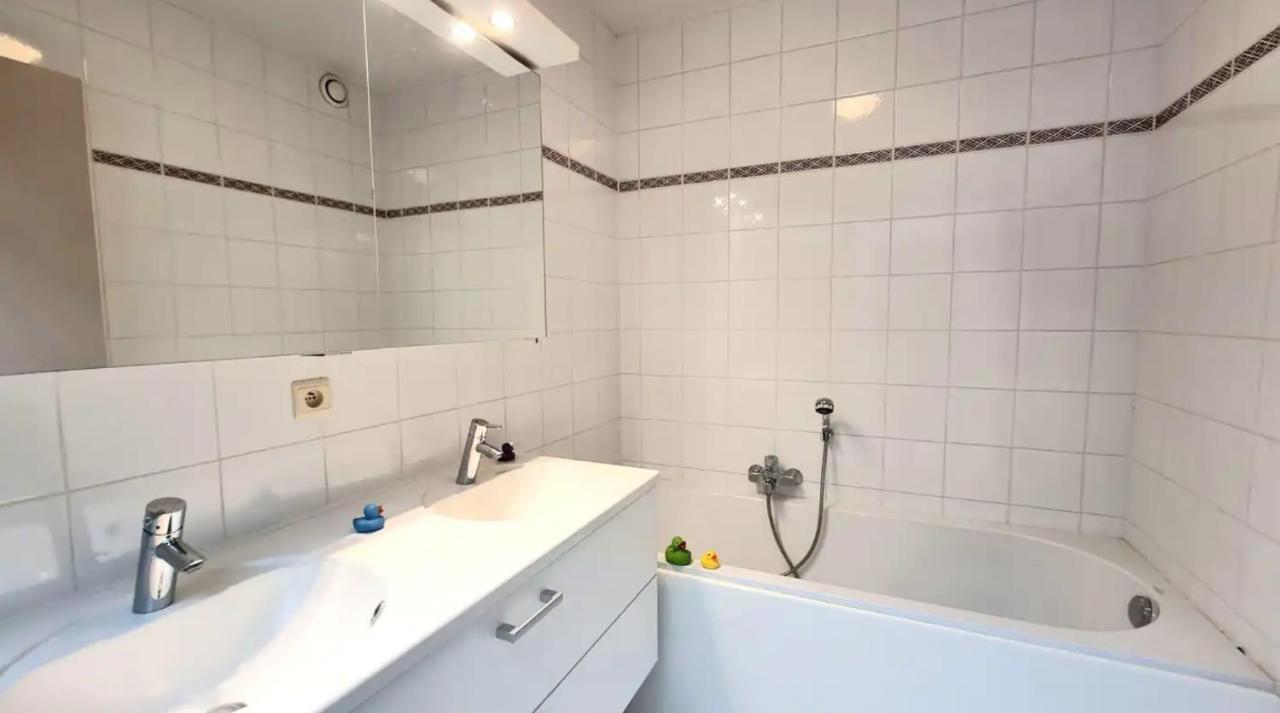 Familie Appartement Hartje Knokke Met Optie Parking Esterno foto